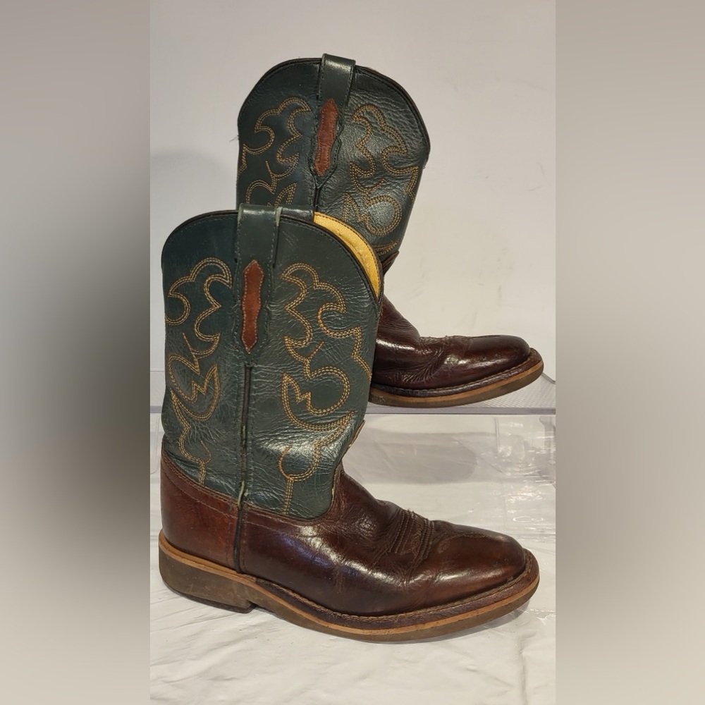 🧧Price Drop....ACME youth size boys leather western boots